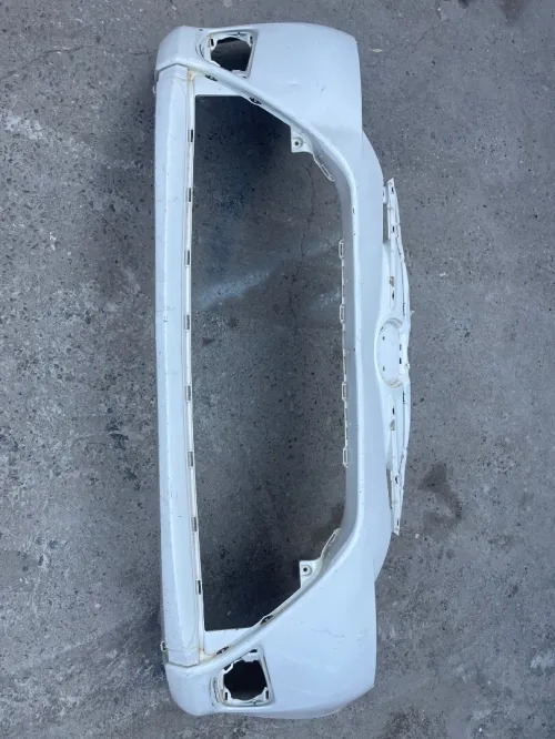 Parchoc toyota yaris 2015 