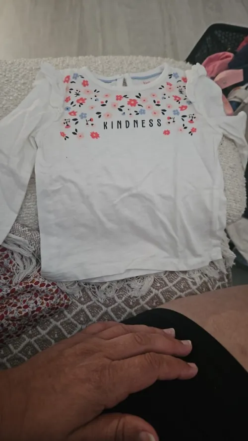 Vêtements d'occasion bébé 