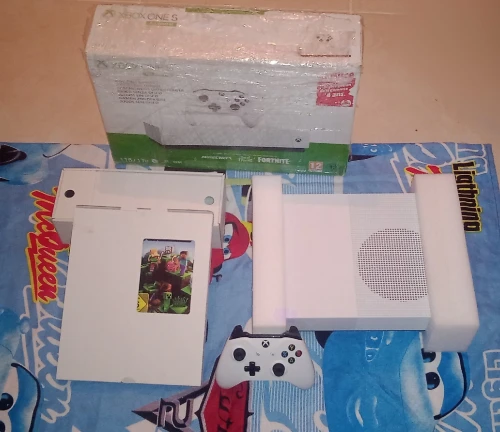 Xbox one s all digital 1000 GB 1Manette original 