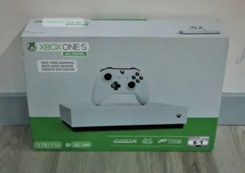 Xbox one s all digital 1000 GB 1Manette original 