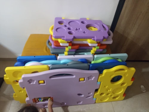 je vends un très grand parc de jeu pour enfant
