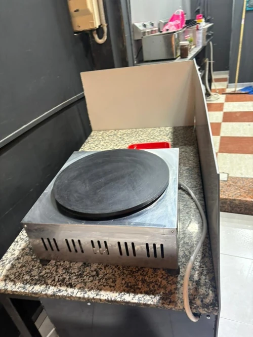 Crepier table