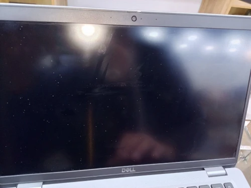 I7 vpro 5 eme 8/256ssd 14.1 puce u5500 ...