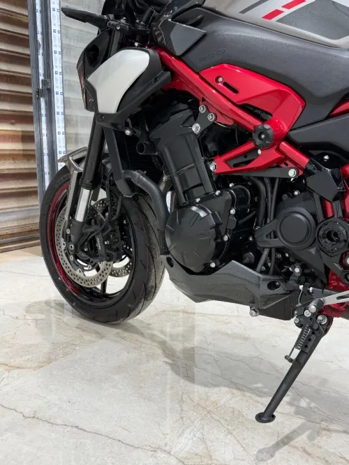Kawazaki Z900 2025