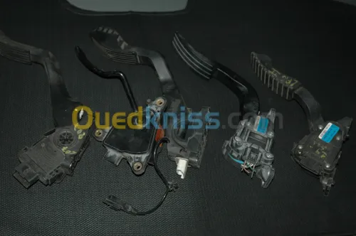 PEDAL ACCELERATEUR RENAULT PEUGEOT