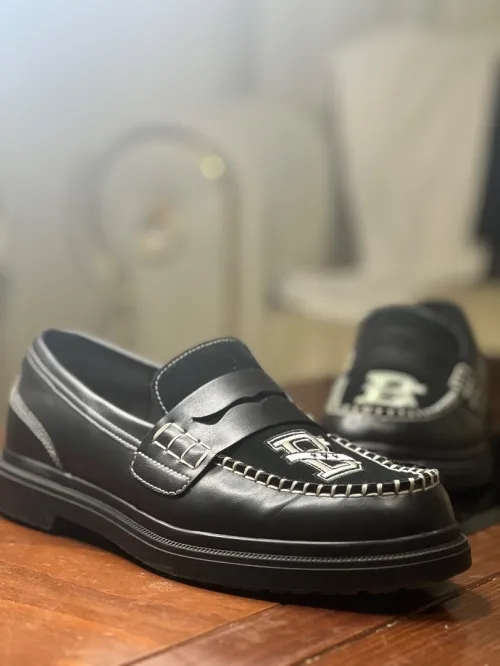 Mocassins Bershka Original la seule pièce en Algérie 