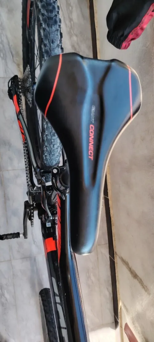 Vélo géant VTT double amortisseurs 