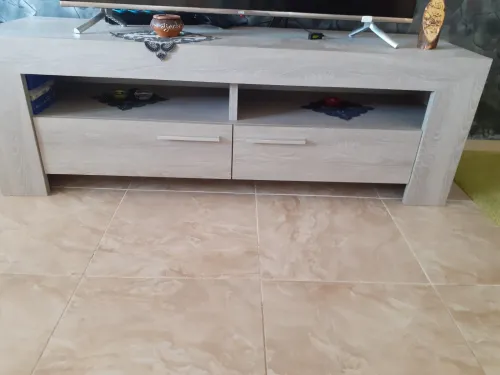 Table de télévision 