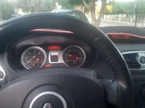 Renault Clio 3 2006 105 chevaux