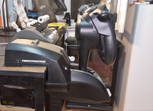 THRUSTMASTER Yoke Édition Boeing PC Xbox,Throttle TRUMASETER Boeing 