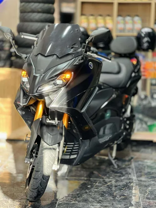Yamaha Tmax 2024