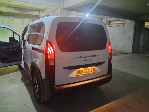 Peugeot Rifter 2025 Active Pack