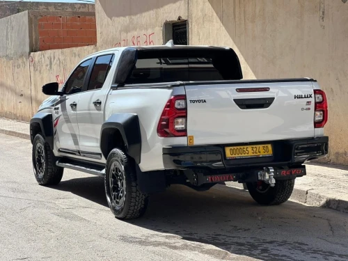 Toyota Hilux GR Sport 2024 GR 2.8L 204 cv 4x4