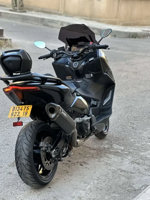 Yamaha Tmax 2023