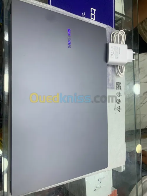 Samsung book4