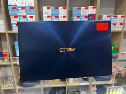 Asus zenbook 14 i5 8genertation 8/256 gb 