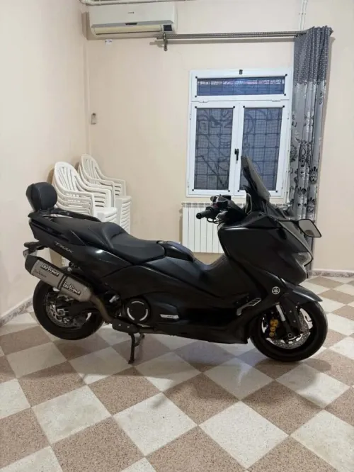 Yamaha T max dx 2019