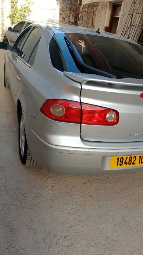 Renault Laguna 2 2001 Initial