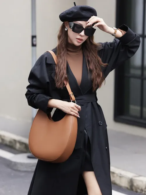 Sac tote demi lune en cuir véritable design unique nouveau modèle 2026 pour femme à porter sur l épaule sous le bras ou en bandoulière