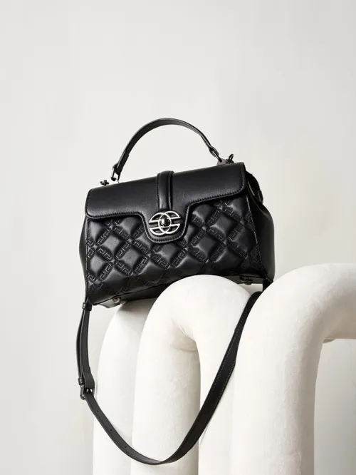 Sac femme en cuir véritable grand capacité modèle 2026 pour maman travail à porter en bandoulière ou à la main chic haut de gamme