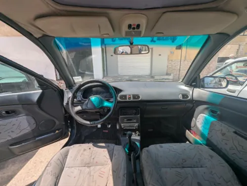 Mazda 323 2000 323