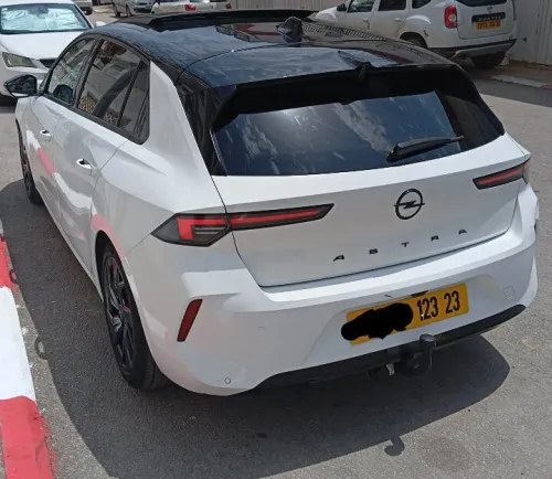 Opel Astra 2023 Opel Astra GS couleur blanche