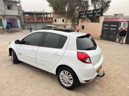 Renault Clio 3 2012 Night and Day