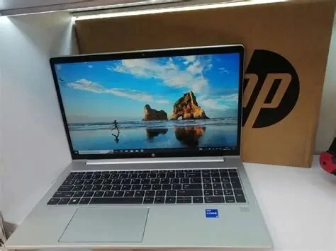 PROMO HP 250 G10 i7 13th Gen  0 CYCLE  QUASI NEUF  512GB SSD