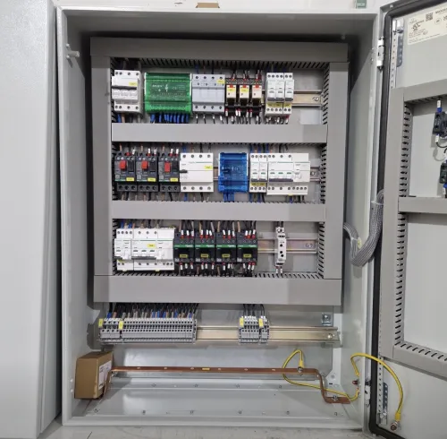 Montage et câblage armoire électrique ( TGBT , automatisme, distribution, pompage , démarreur progressif, variateur de vitesse ..)