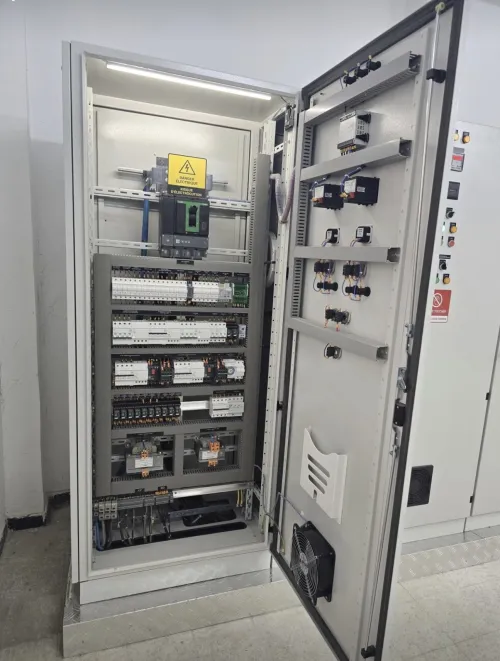 Montage et câblage armoires électriques ( TGBT , automatisme, distribution, pompage , démarreur progressif, variateur de vitesse ..)