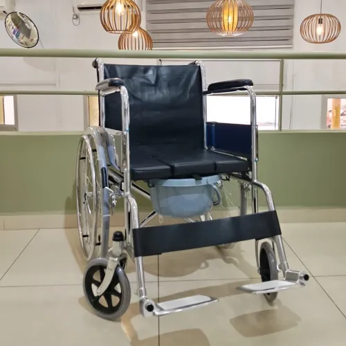 Fauteuil roulant garde robe
