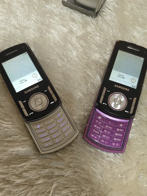Samsung Samsung F400