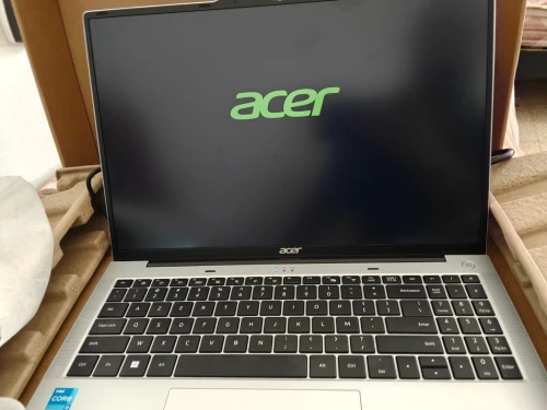 Acer Aspire Lite 16 SSD 512g 16g RAM