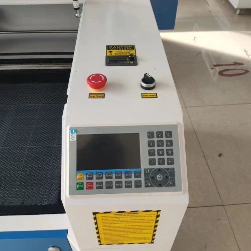 CNC lazer 150 wat 160cm*80cm et 140cm*100 cm