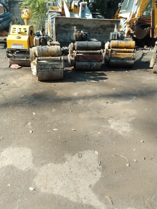 كراء معدات البناء location comacteur copreseur