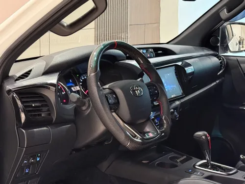Toyota Hilux FULL OPTIONS 2025 GR SPORT