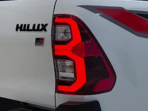 Toyota Hilux FULL OPTIONS 2025 GR SPORT