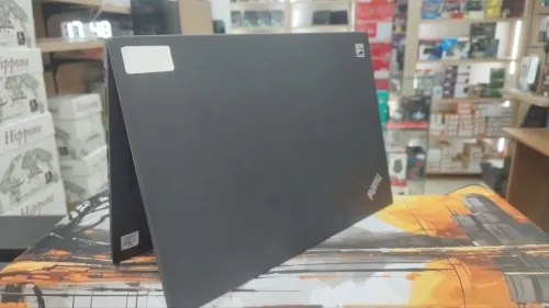 Lenovo thinkPad T14 i5 10e 16 256