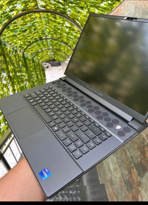 Alienware m16 R1