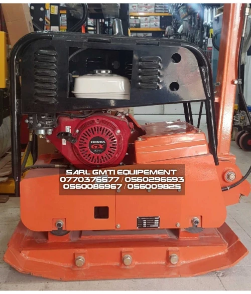 Dame sauteuse , compacteur diesel