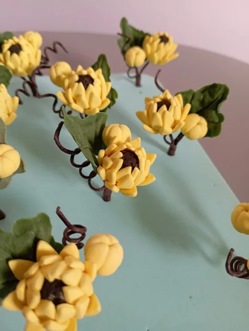 Fleurs en gumpaste sur commande gâteaux traditionnels 