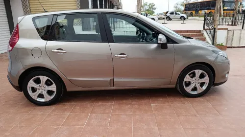 Renault Scenic 2010 Bosse