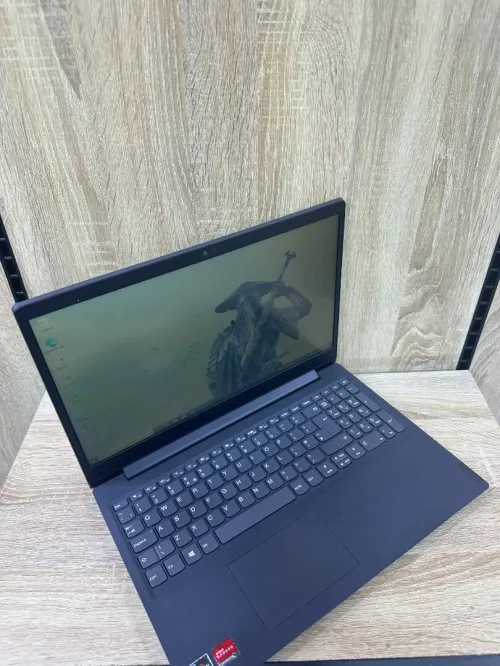 LENOVO V15 | AMD RYZEN 5 3500U | 8 GB RAM | 256 GB SSD