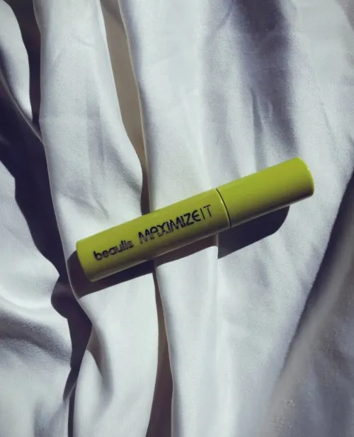 Mascara effet faux cils