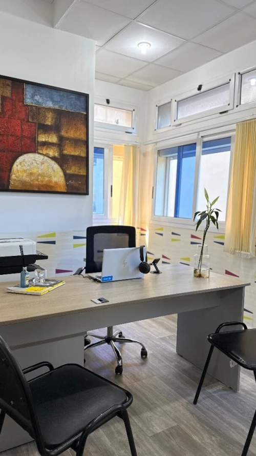 Location des bureaux vitré / domiciliation d'entreprise / adresse commerciale /office