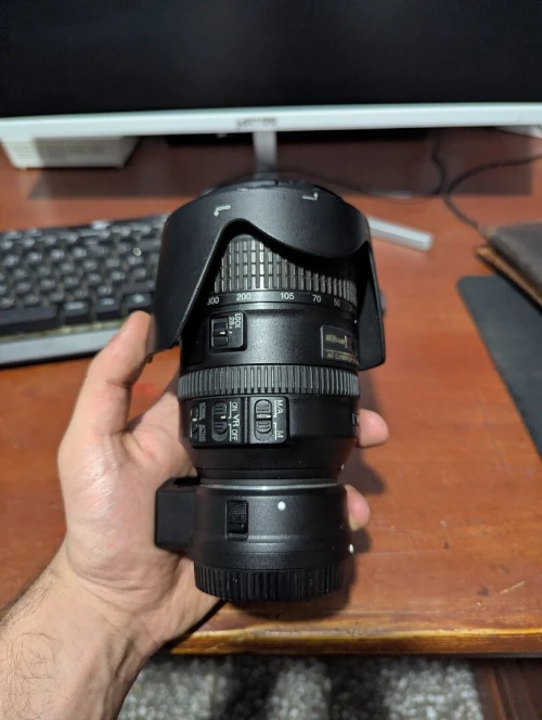 Nikon AF-S NIKKOR 28-300mm f/3.5-5.6G ED VR