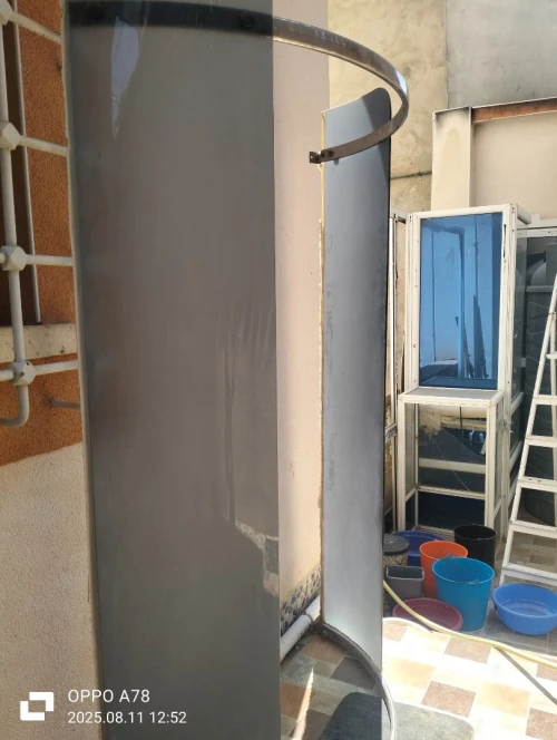 vitrine en aluminium pour bijouterie et séparation arrière boutique