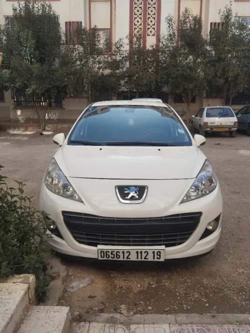 Peugeot 207 2012 