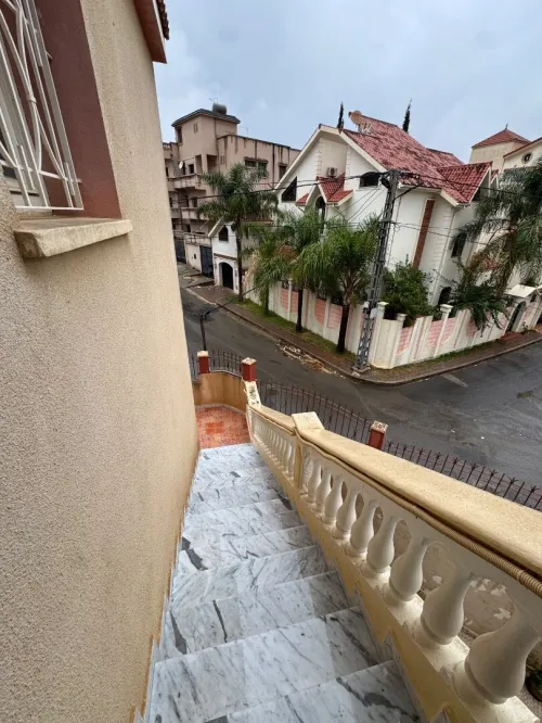 Location Appartement Niveau de villa F3 Alger Draria