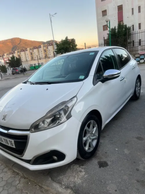 Peugeot 208 2016 Active Facelift